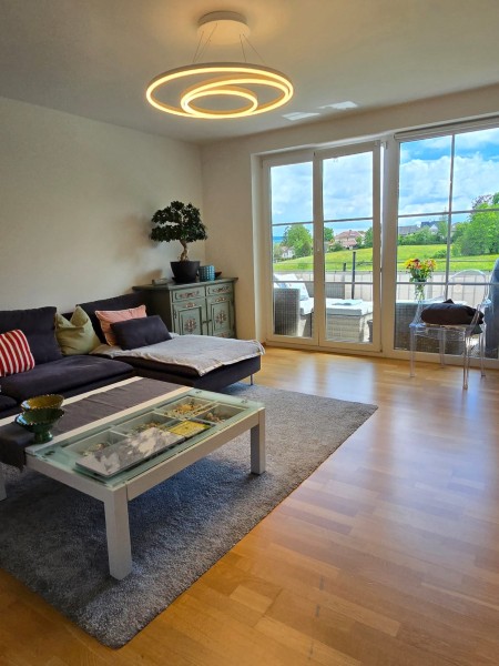 Wohnraum mit angr. Balkon Wohnung Starnberg