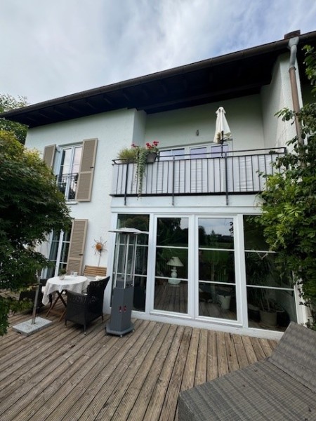 Ansicht S�den, oberer Balkon Wohnung Starnberg